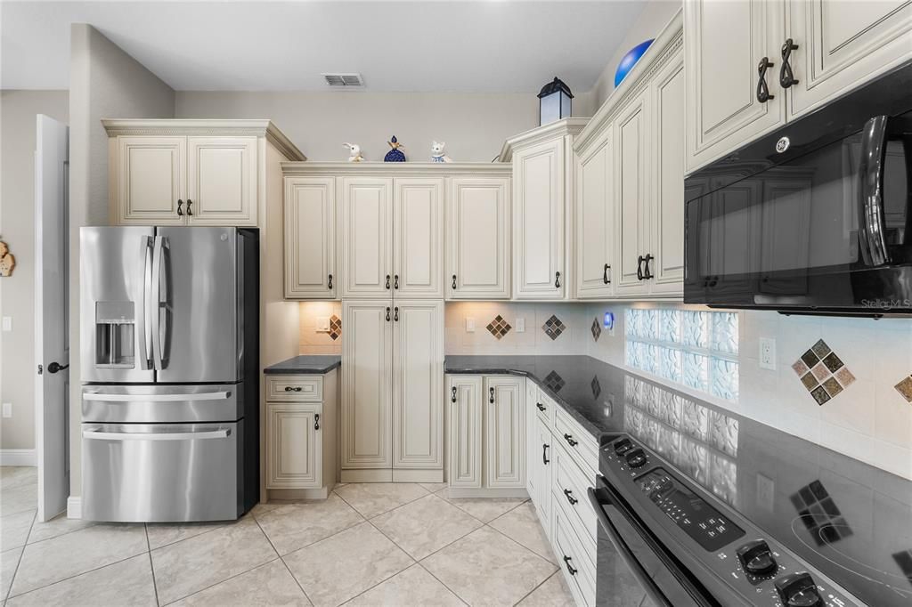 На продажу: $819,000 (2 спален, 2 ванн, 2887 Квадратных фут)