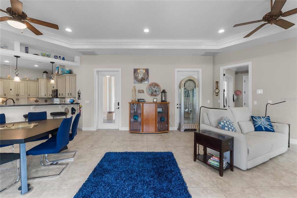 На продажу: $819,000 (2 спален, 2 ванн, 2887 Квадратных фут)