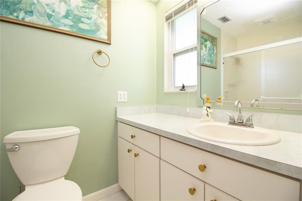 Activo con contrato: $135,000 (2 camas, 2 baños, 1109 Pies cuadrados)