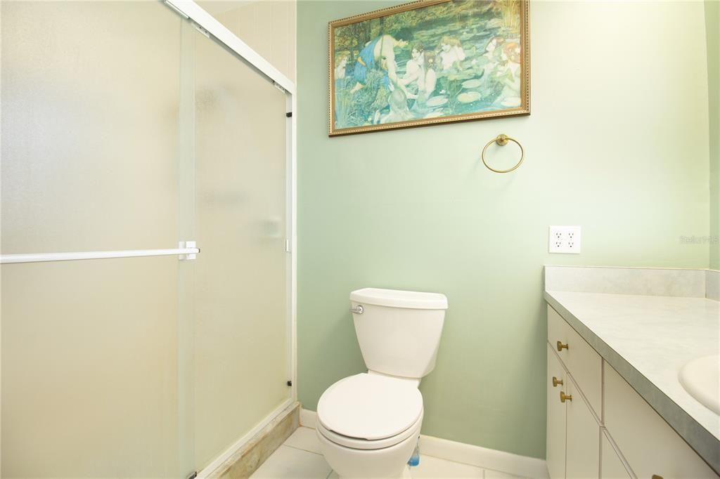 Activo con contrato: $135,000 (2 camas, 2 baños, 1109 Pies cuadrados)