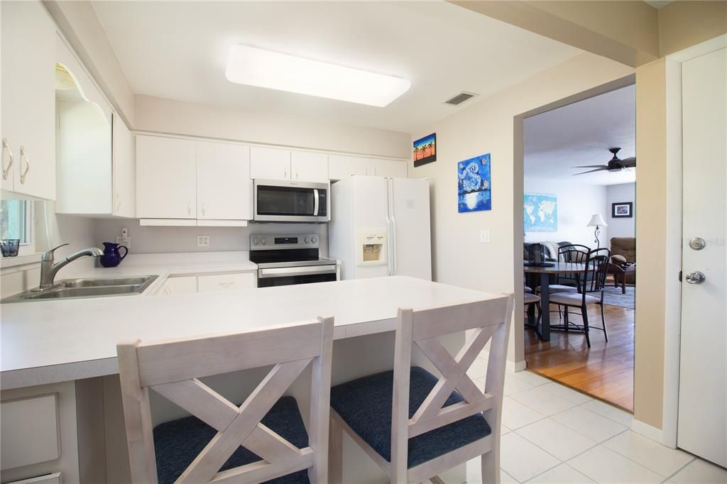 Activo con contrato: $135,000 (2 camas, 2 baños, 1109 Pies cuadrados)