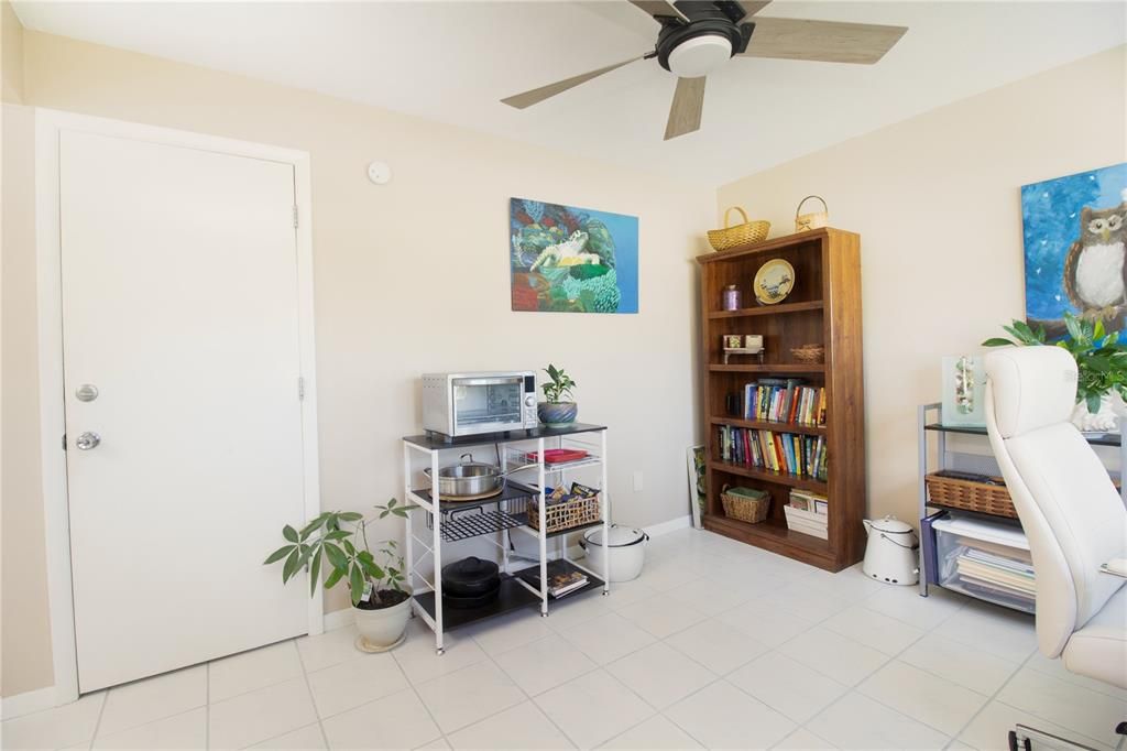 Activo con contrato: $135,000 (2 camas, 2 baños, 1109 Pies cuadrados)