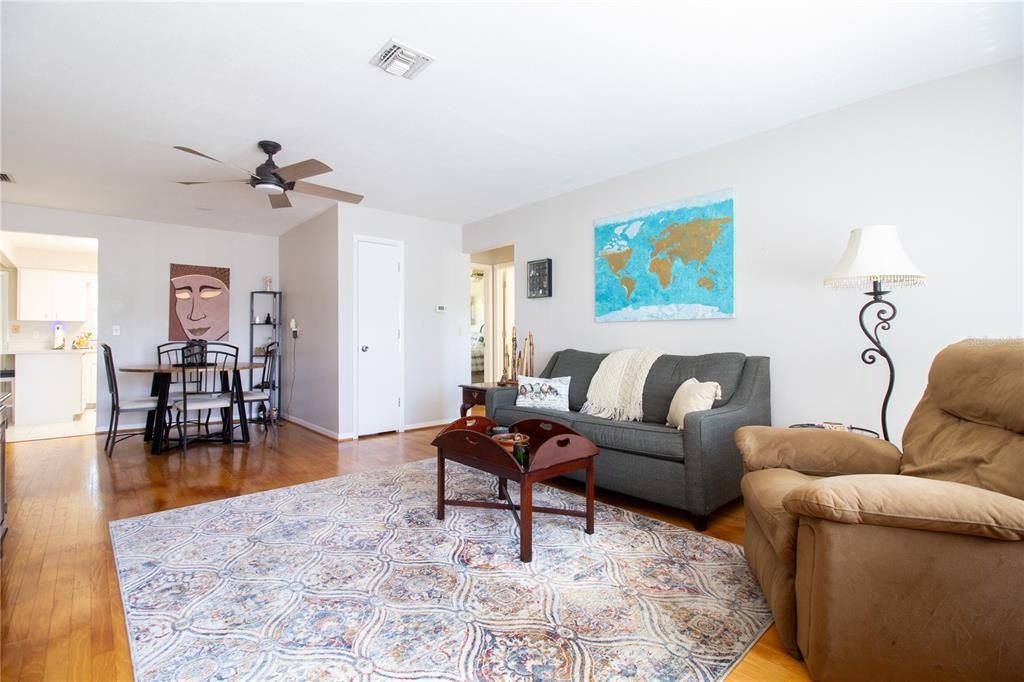 Activo con contrato: $135,000 (2 camas, 2 baños, 1109 Pies cuadrados)