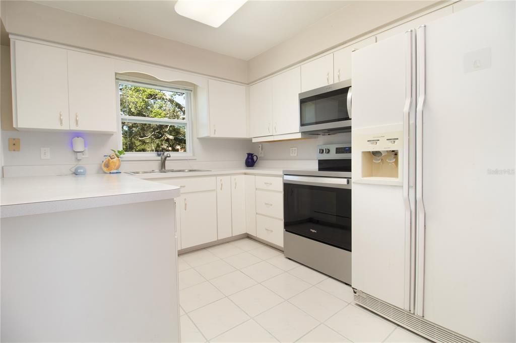 Activo con contrato: $135,000 (2 camas, 2 baños, 1109 Pies cuadrados)