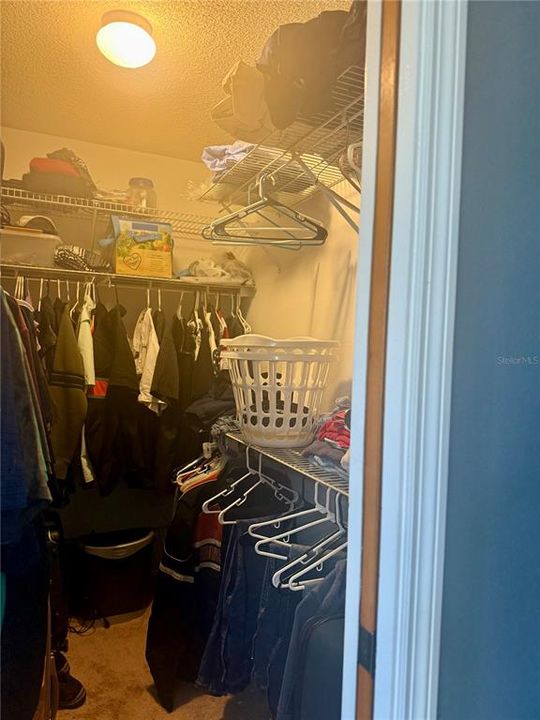 Active With Contract: $224,000 (3 beds, 2 baths, 1379 Square Feet)