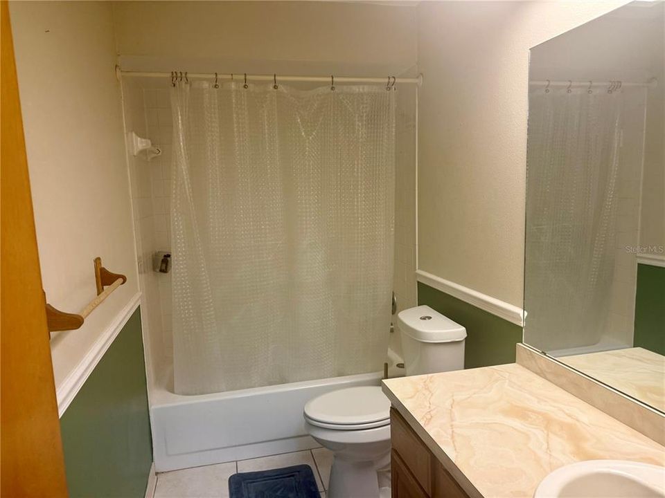 Active With Contract: $224,000 (3 beds, 2 baths, 1379 Square Feet)