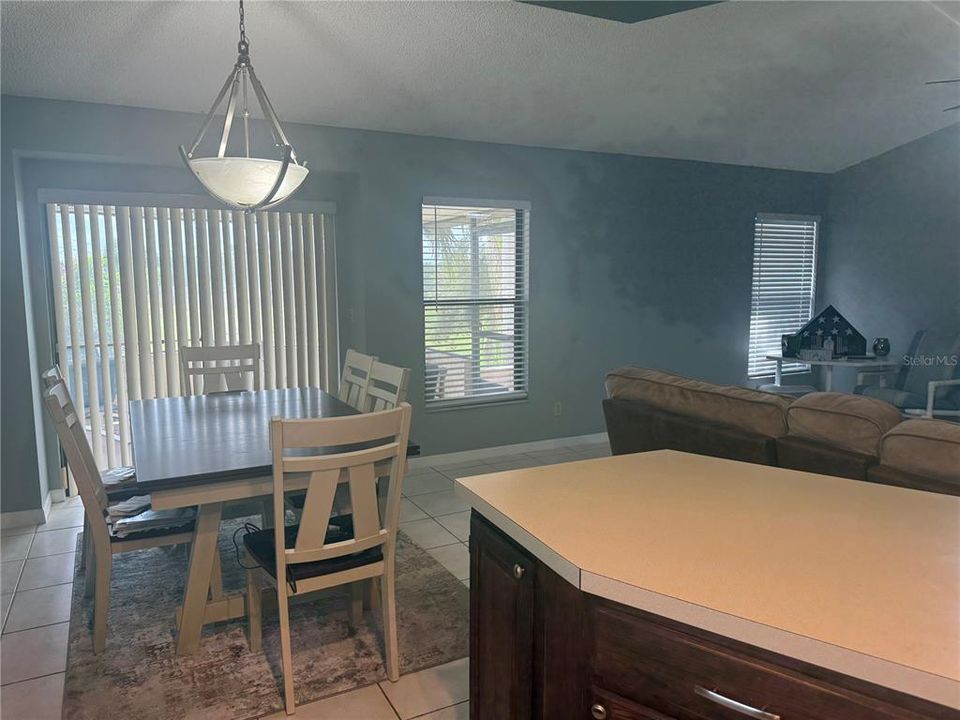 Active With Contract: $224,000 (3 beds, 2 baths, 1379 Square Feet)