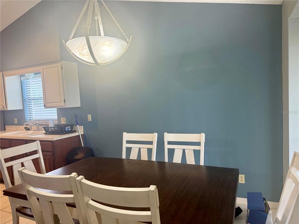 Active With Contract: $224,000 (3 beds, 2 baths, 1379 Square Feet)