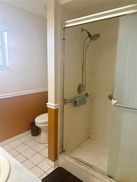 Active With Contract: $224,000 (3 beds, 2 baths, 1379 Square Feet)