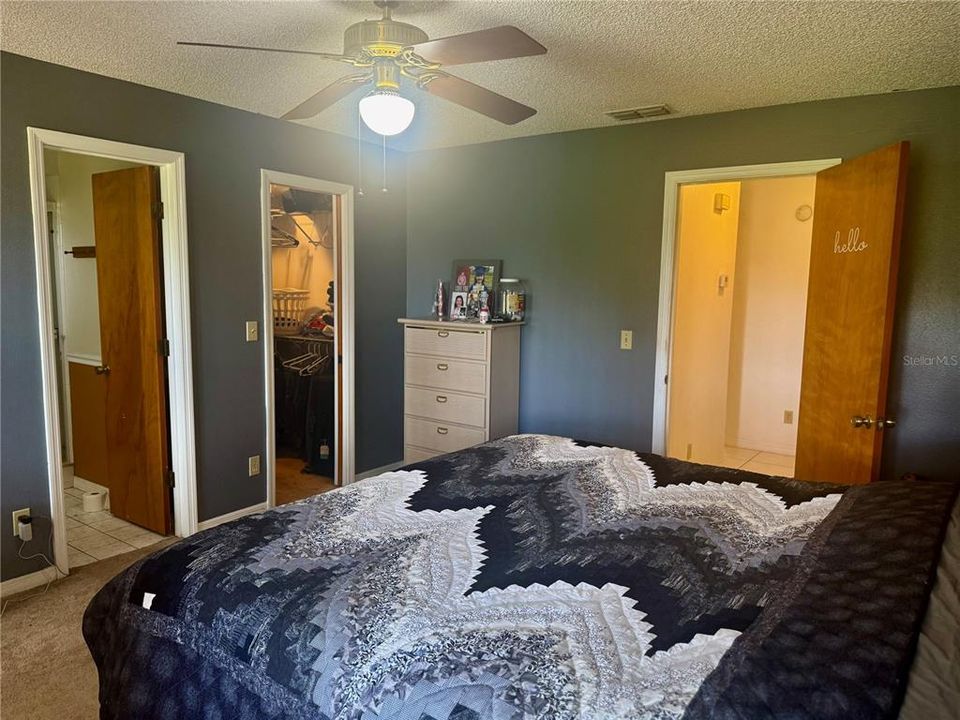 Active With Contract: $224,000 (3 beds, 2 baths, 1379 Square Feet)