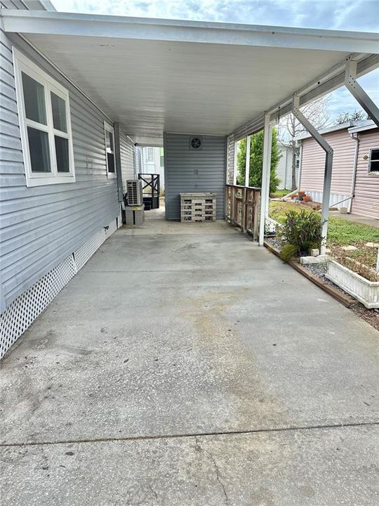 For Sale: $110,000 (2 beds, 1 baths, 684 Square Feet)