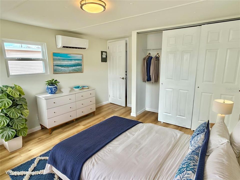 For Sale: $110,000 (2 beds, 1 baths, 684 Square Feet)