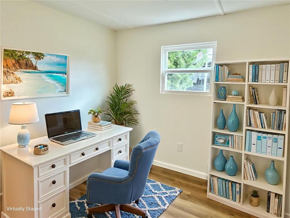 For Sale: $110,000 (2 beds, 1 baths, 684 Square Feet)