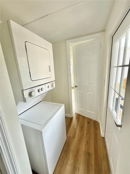 For Sale: $110,000 (2 beds, 1 baths, 684 Square Feet)