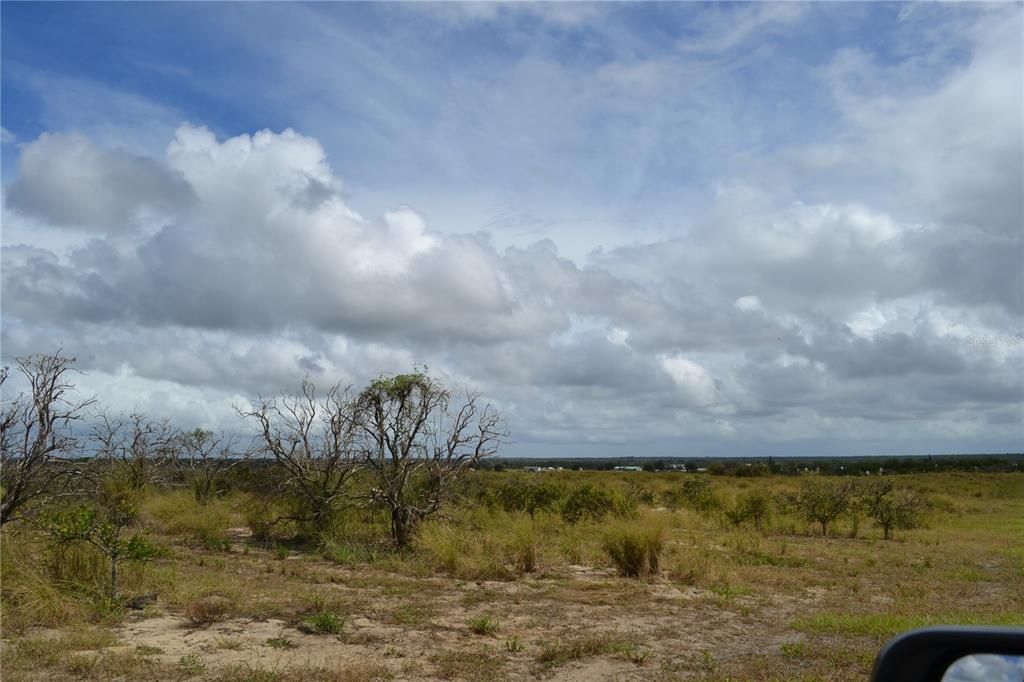 待售: $273,500 (17.00 acres)