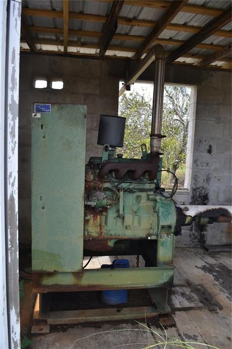 待售: $273,500 (17.00 acres)