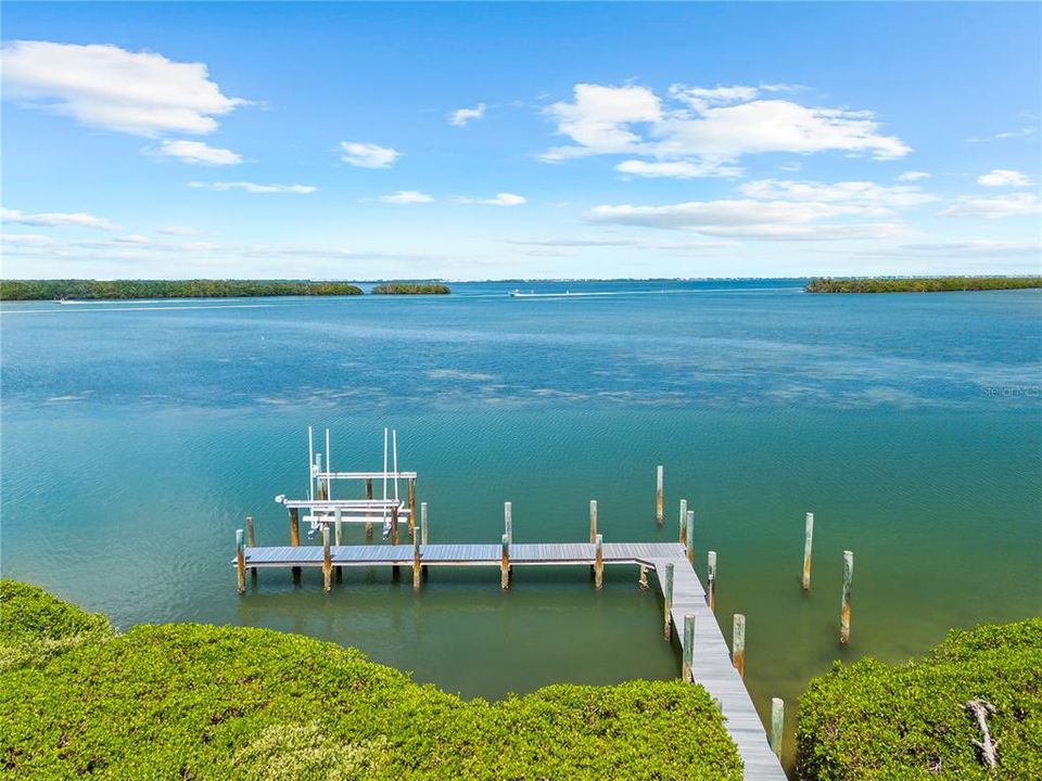 For Sale: $7,488,000 (4 beds, 5 baths, 4507 Square Feet)