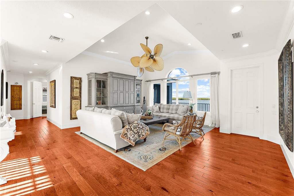 For Sale: $7,488,000 (4 beds, 5 baths, 4507 Square Feet)