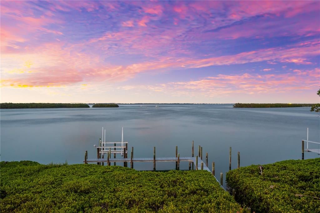 For Sale: $7,488,000 (4 beds, 5 baths, 4507 Square Feet)