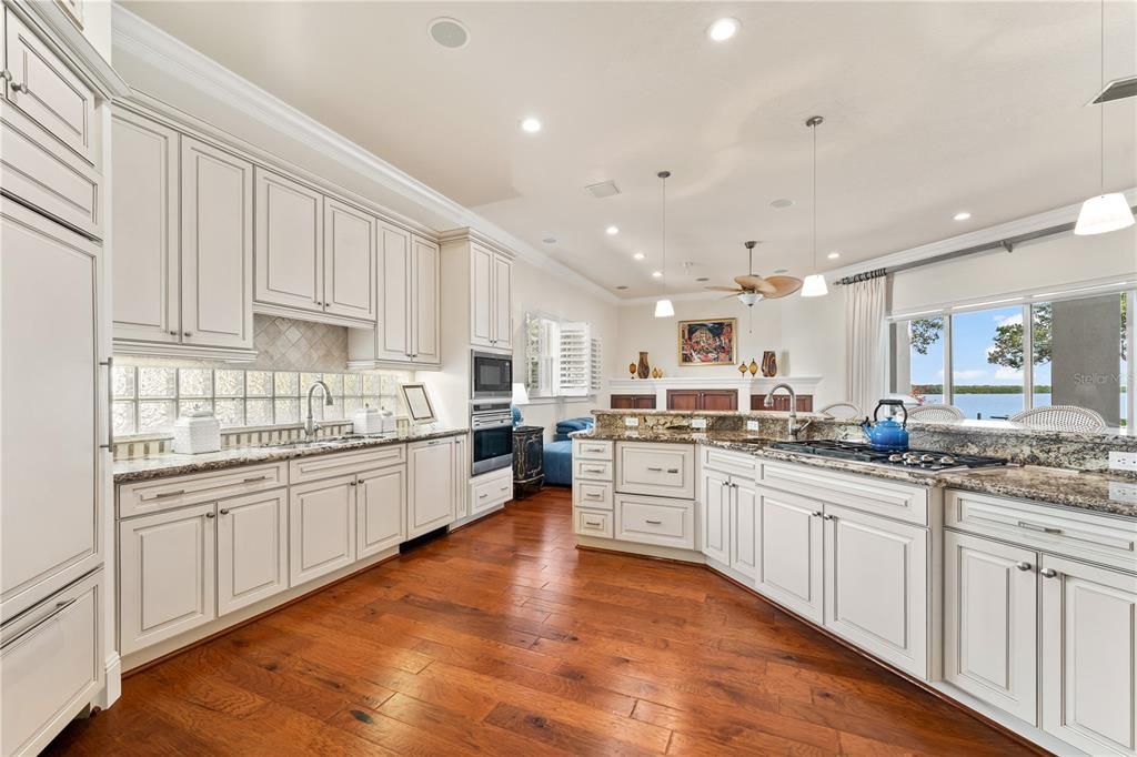 For Sale: $7,488,000 (4 beds, 5 baths, 4507 Square Feet)