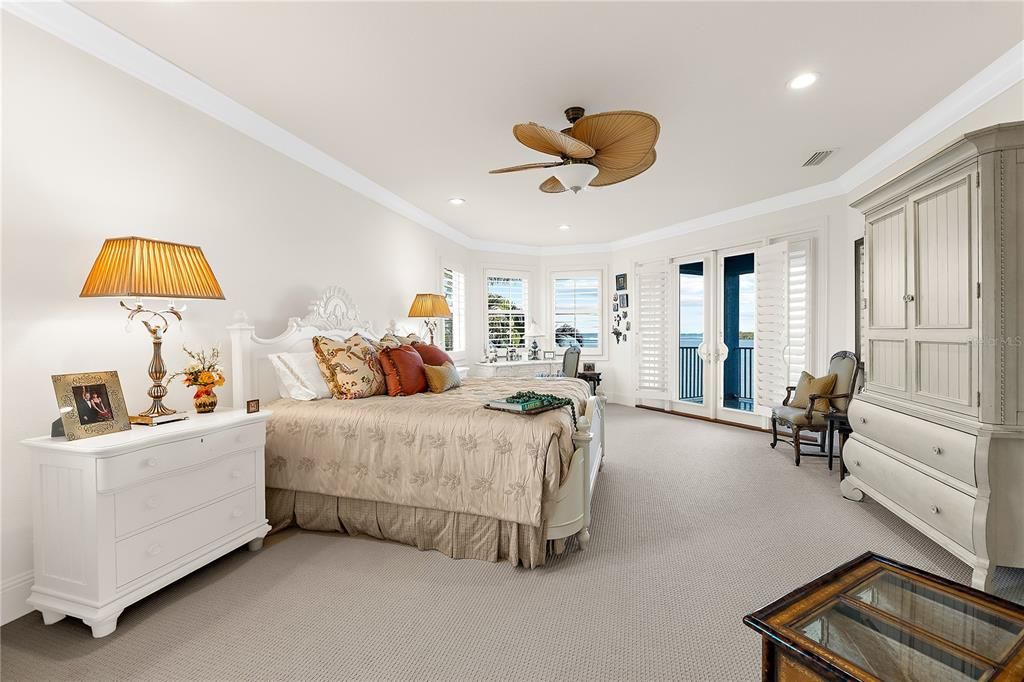 For Sale: $7,488,000 (4 beds, 5 baths, 4507 Square Feet)