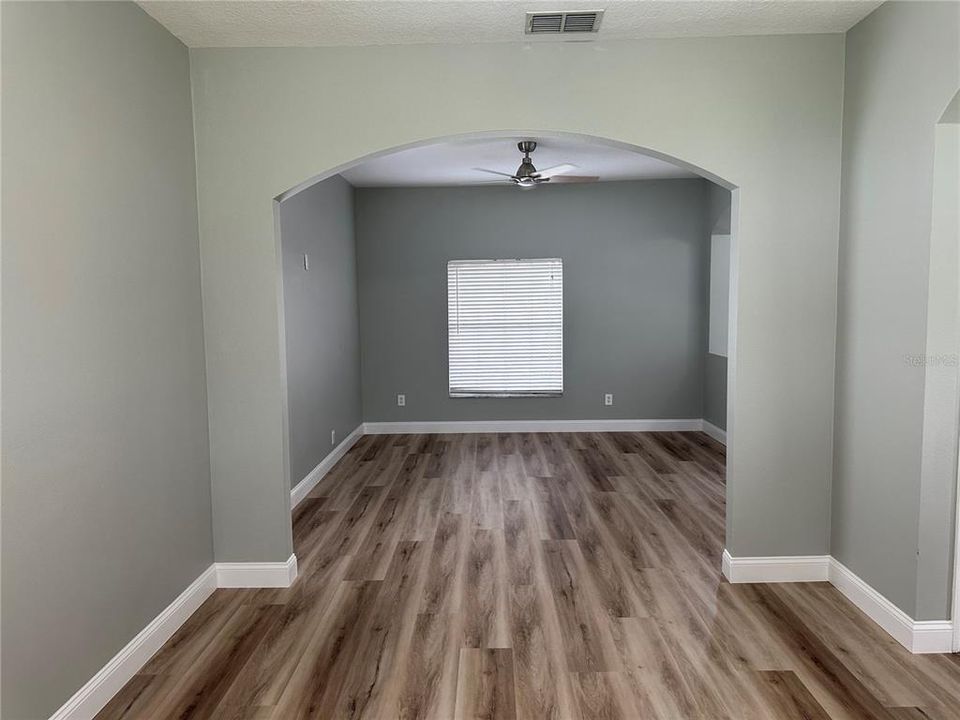 На продажу: $409,000 (4 спален, 2 ванн, 2396 Квадратных фут)