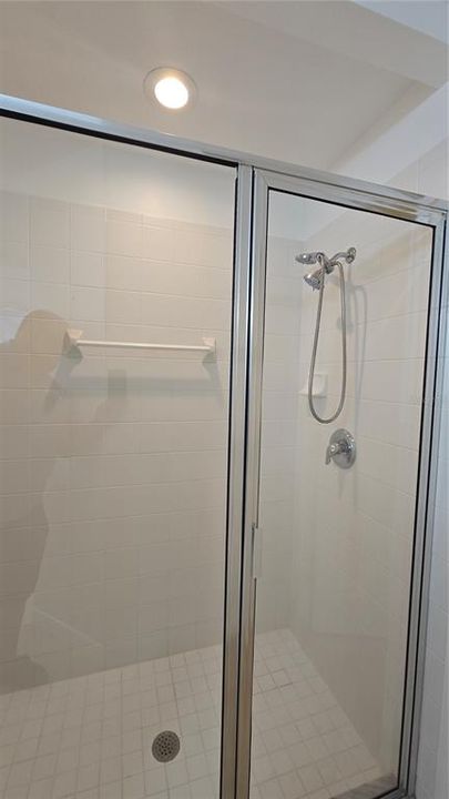 For Rent: $2,000 (4 beds, 2 baths, 2235 Square Feet)