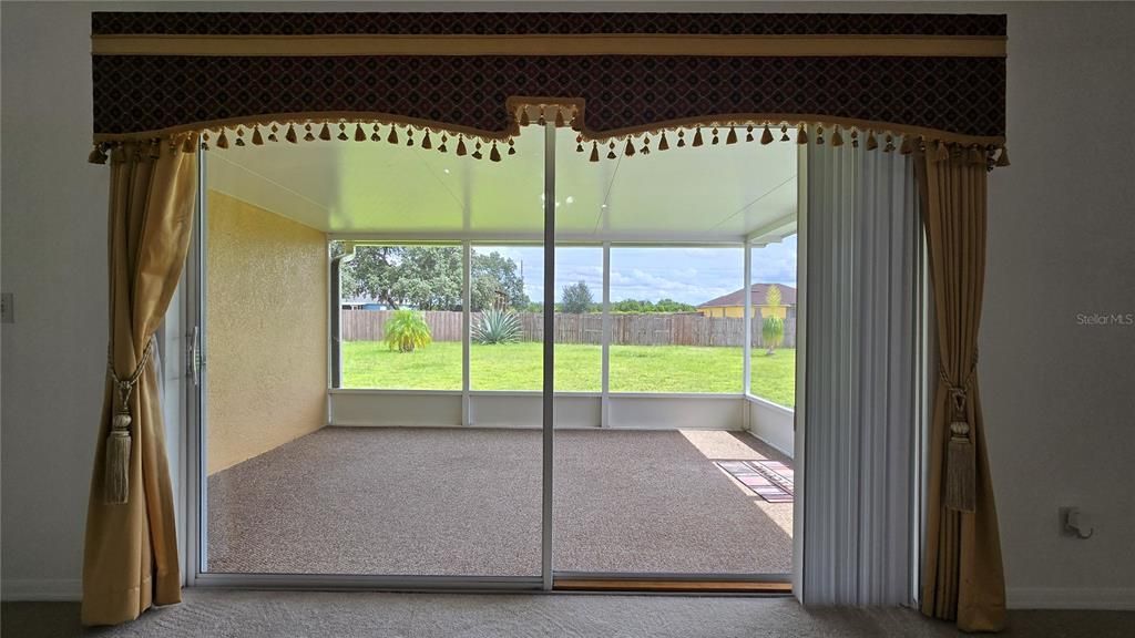 For Rent: $2,000 (4 beds, 2 baths, 2235 Square Feet)