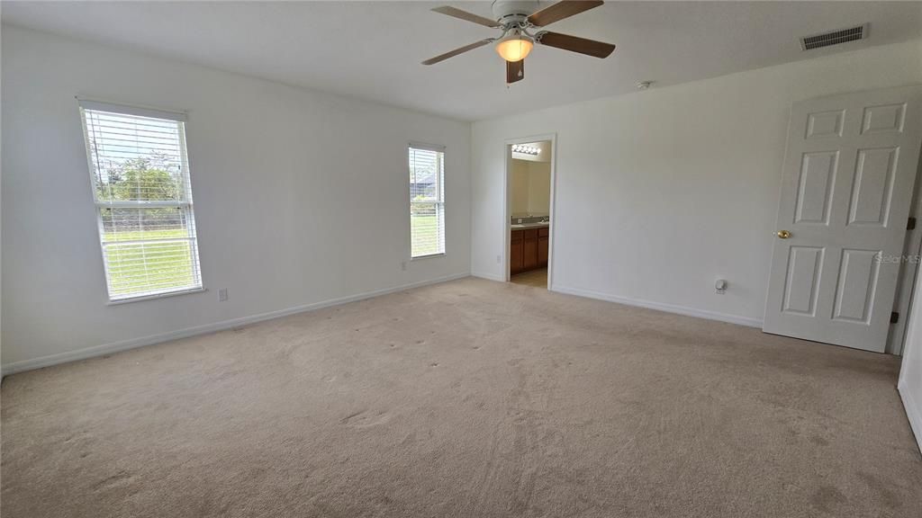 For Rent: $2,000 (4 beds, 2 baths, 2235 Square Feet)