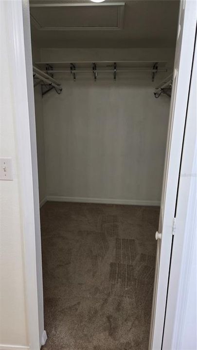 For Rent: $2,000 (4 beds, 2 baths, 2235 Square Feet)