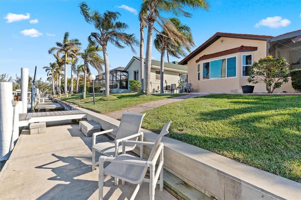 Active With Contract: $580,000 (3 beds, 2 baths, 2027 Square Feet)