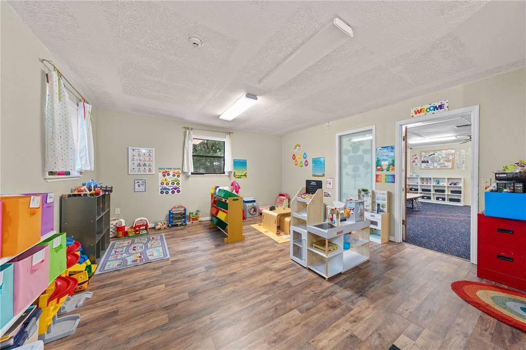 For Sale: $475,000 (0 beds, 0 baths, 2984 Square Feet)