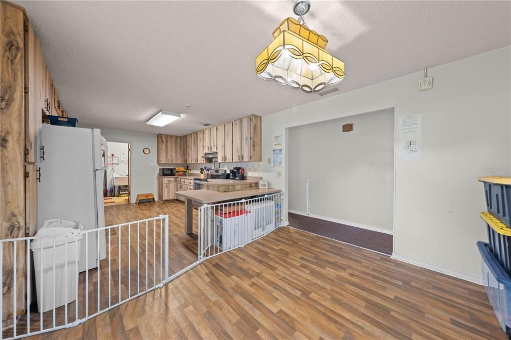 For Sale: $475,000 (0 beds, 0 baths, 2984 Square Feet)