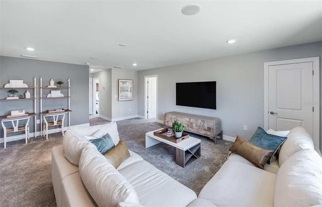 Activo con contrato: $454,900 (4 camas, 3 baños, 2894 Pies cuadrados)