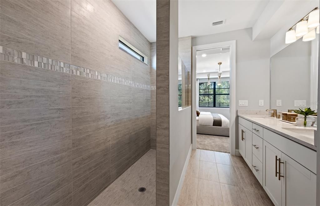 Activo con contrato: $454,900 (4 camas, 3 baños, 2894 Pies cuadrados)