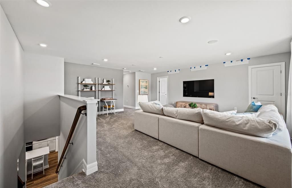 Activo con contrato: $454,900 (4 camas, 3 baños, 2894 Pies cuadrados)