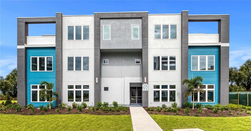 Recently Sold: $475,000 (4 beds, 4 baths, 2630 Square Feet)