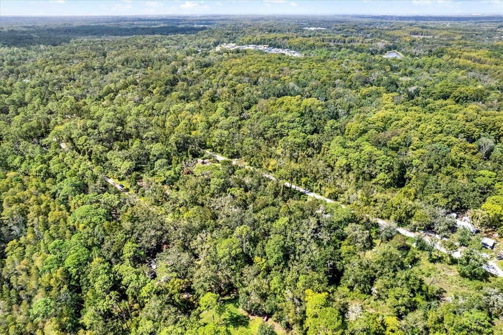 合同活跃: $10,000 (0.18 acres)