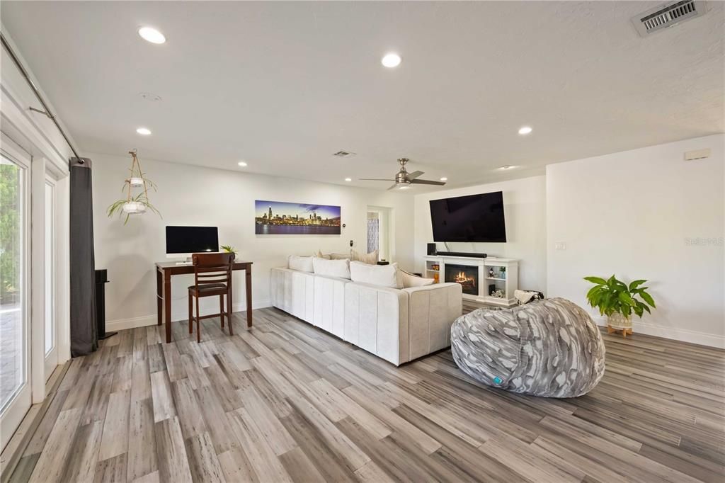 For Sale: $1,149,000 (4 beds, 3 baths, 2910 Square Feet)