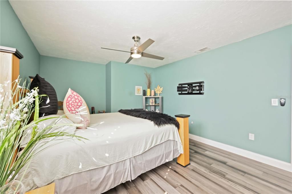 For Sale: $1,149,000 (4 beds, 3 baths, 2910 Square Feet)