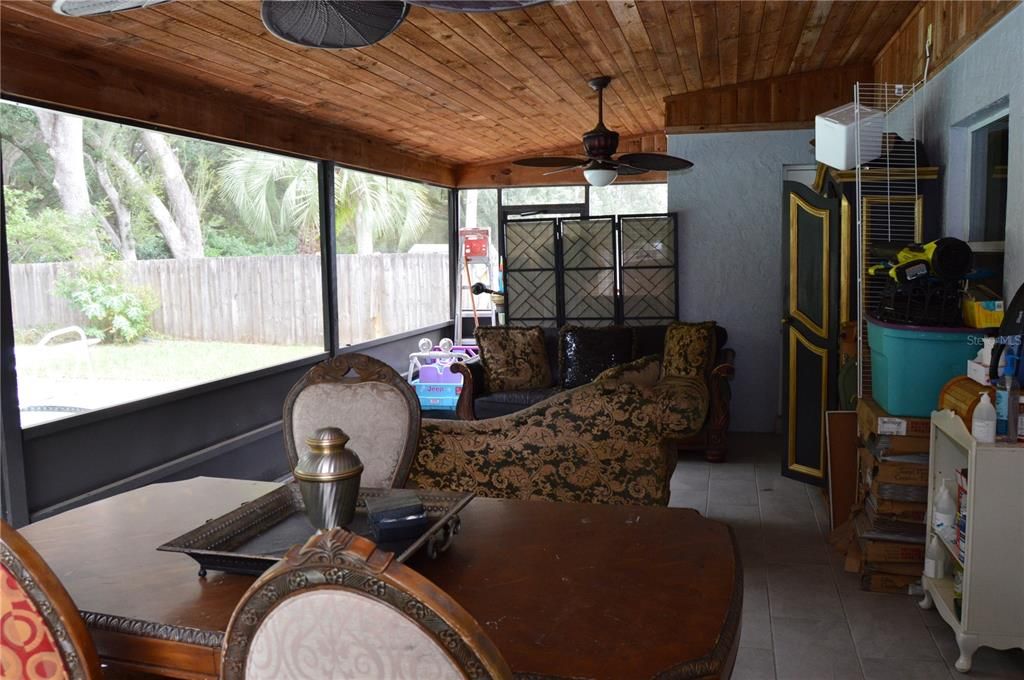 Active With Contract: $315,000 (3 beds, 2 baths, 1662 Square Feet)