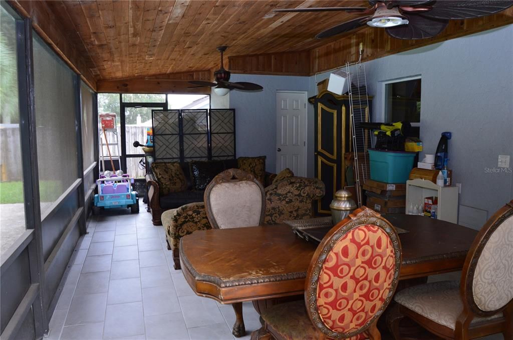 Active With Contract: $315,000 (3 beds, 2 baths, 1662 Square Feet)