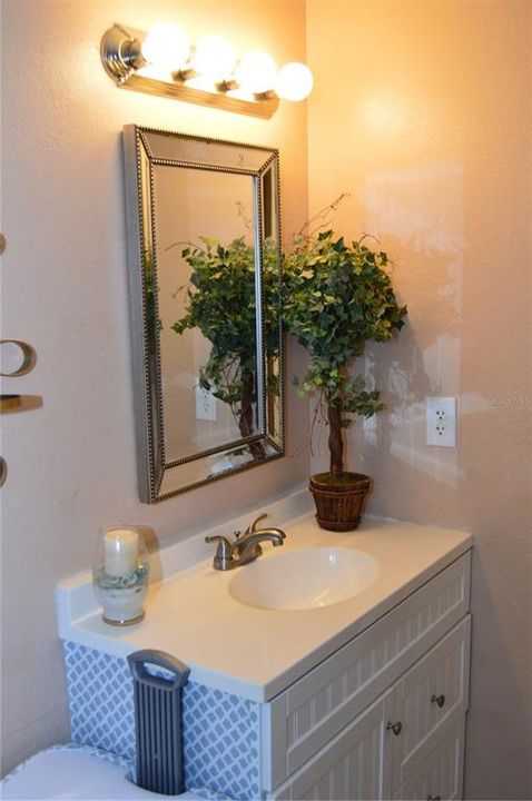 Active With Contract: $315,000 (3 beds, 2 baths, 1662 Square Feet)