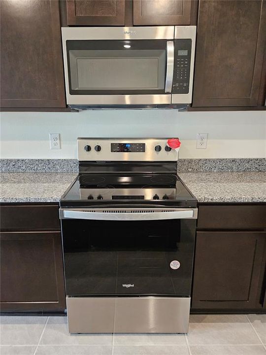 出租: $1,900 (3 贝兹, 2 浴室, 1673 平方英尺)