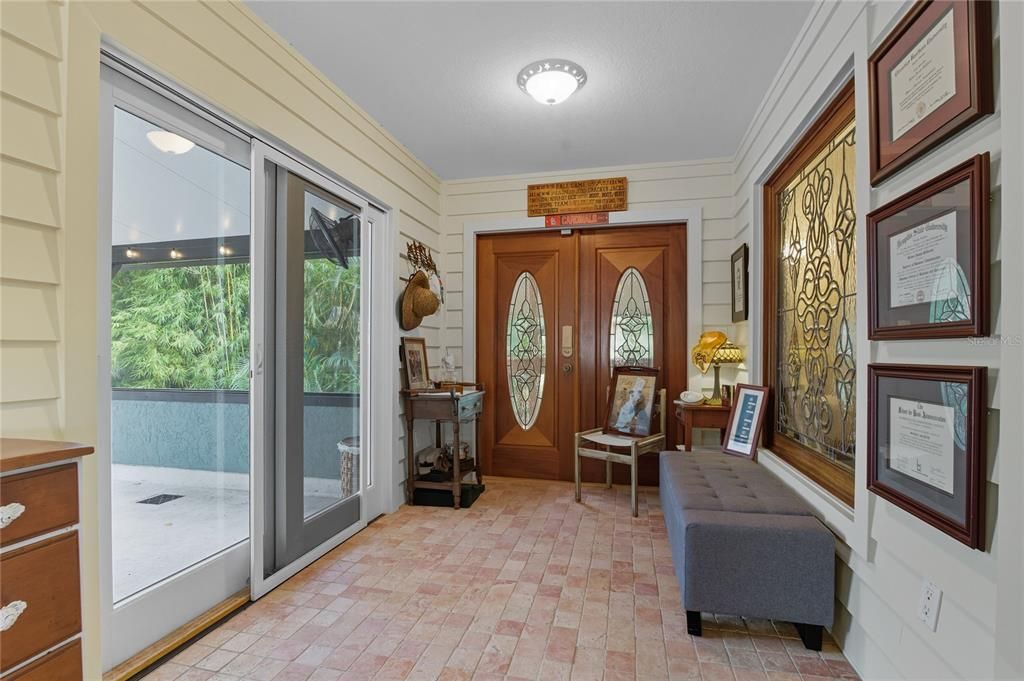 合同活跃: $859,900 (3 贝兹, 3 浴室, 3264 平方英尺)