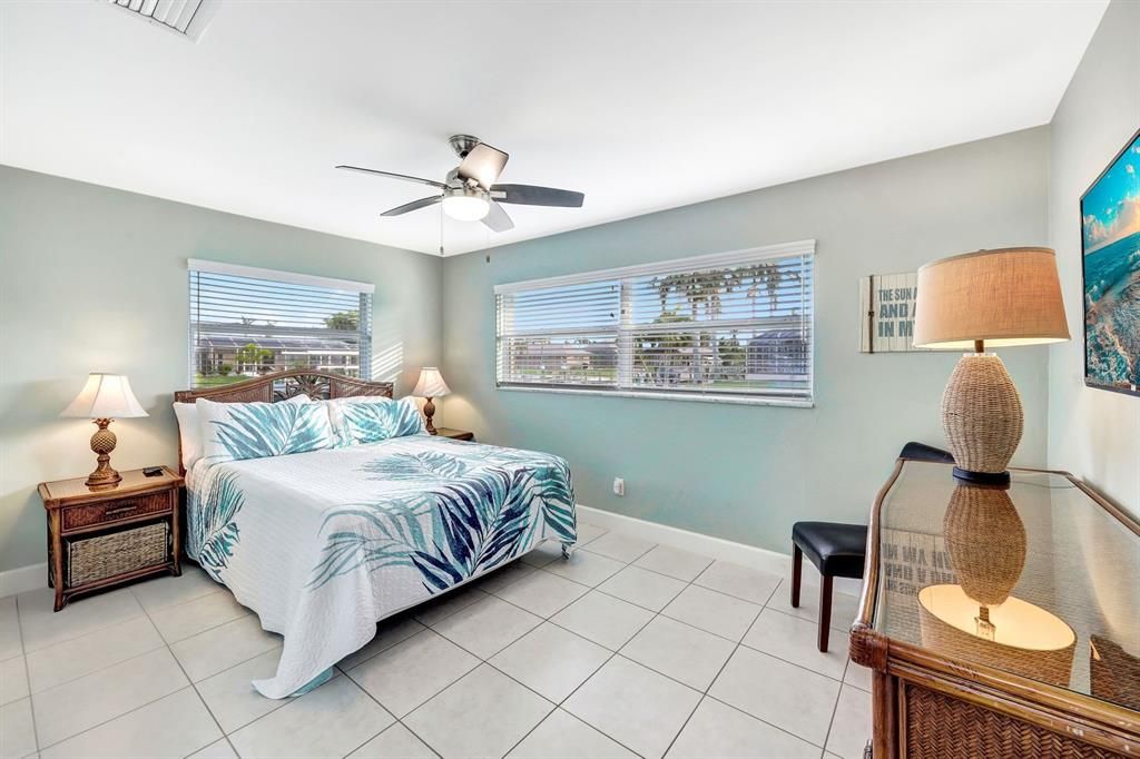 На продажу: $650,000 (4 спален, 3 ванн, 1837 Квадратных фут)