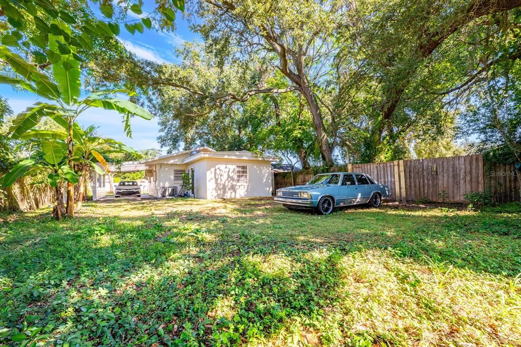 Active With Contract: $199,999 (3 beds, 1 baths, 865 Square Feet)