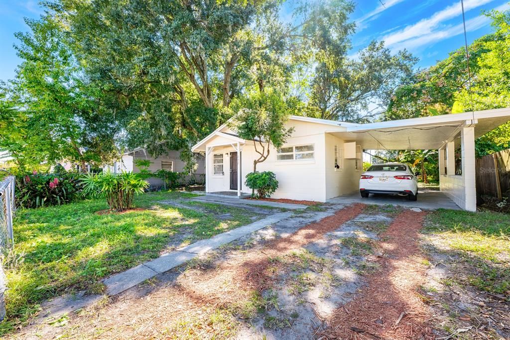 Active With Contract: $199,999 (3 beds, 1 baths, 865 Square Feet)