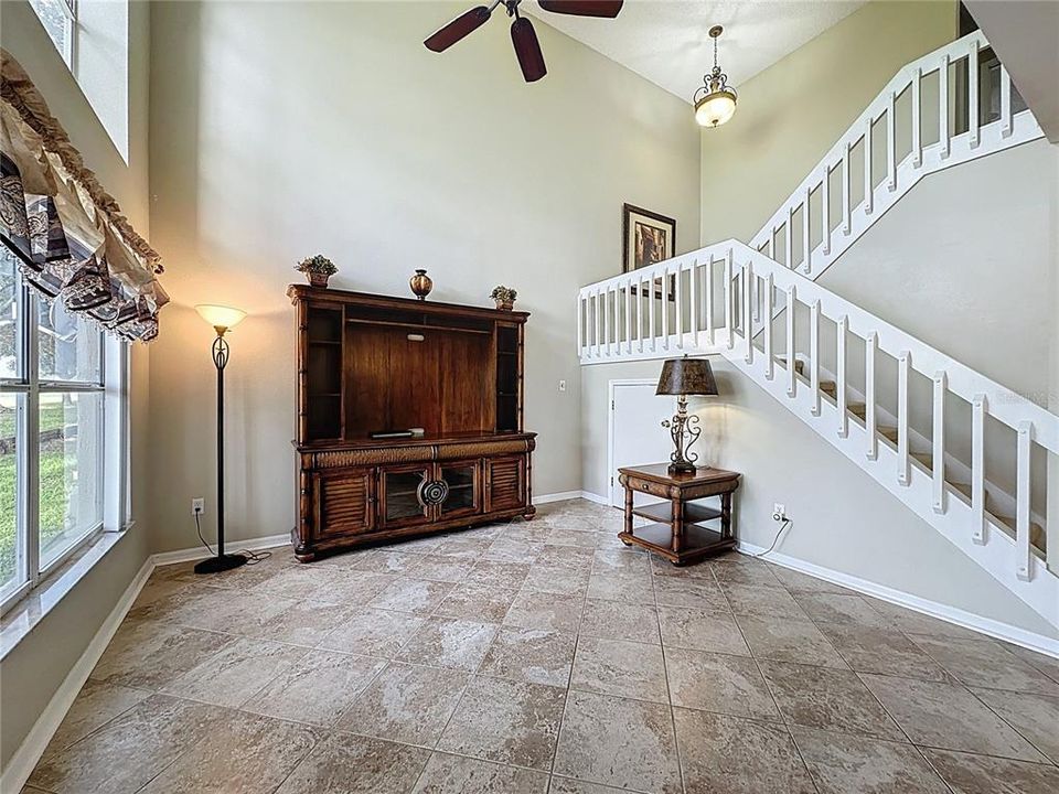 Active With Contract: $245,000 (3 beds, 2 baths, 1324 Square Feet)