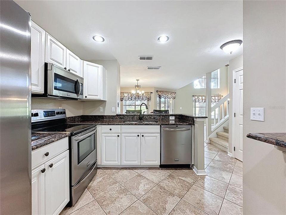 Active With Contract: $245,000 (3 beds, 2 baths, 1324 Square Feet)